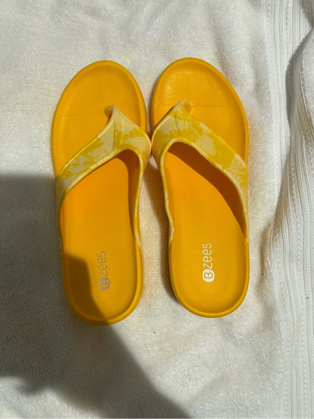 Zees Women’s Yellow Foam Flip Flop Sandals